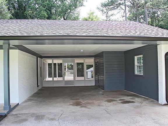 3rd image of 1273 Stoneybrook Dr