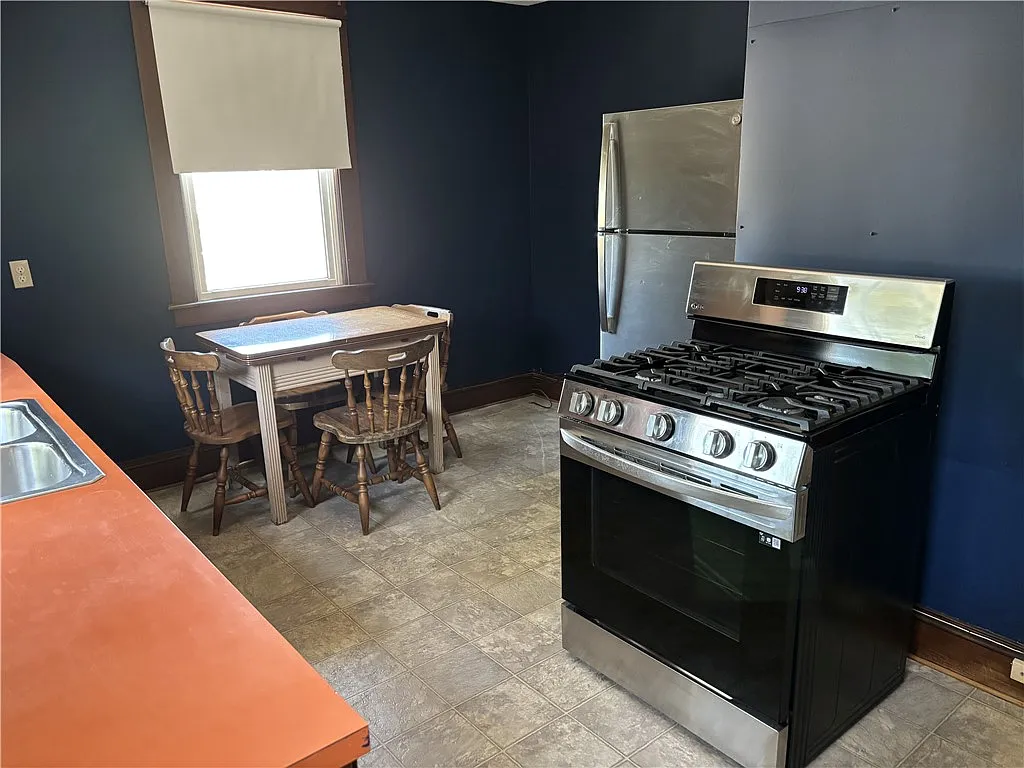 1 bed, 1.0 bath, 728 sqft, $1,600 — Photo 3