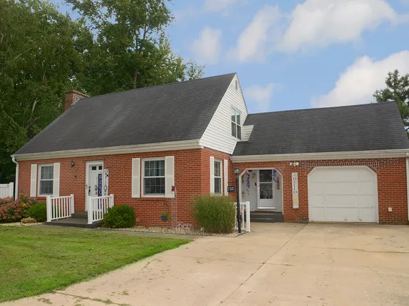 733 E Main St, Ottawa, IL 61350