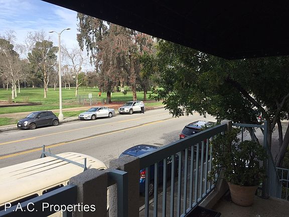 5th image of 5002 Tujunga Ave APT 204