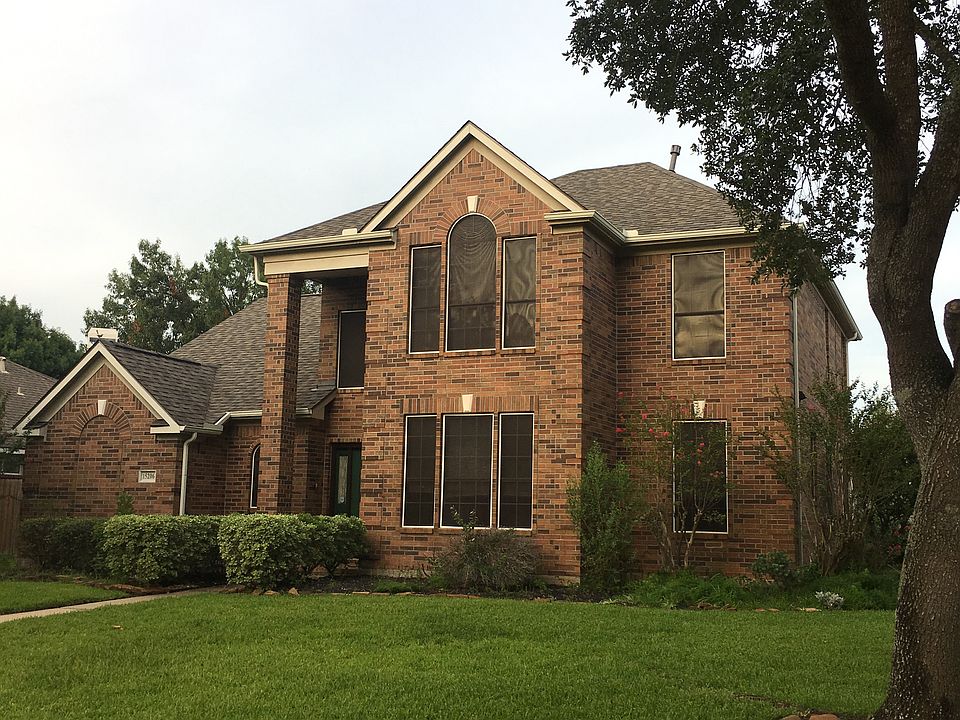 1st image of 15206 Vista Heights Dr