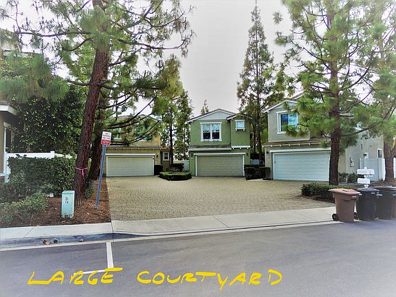 3rd image of 20 Woodcrest Ln