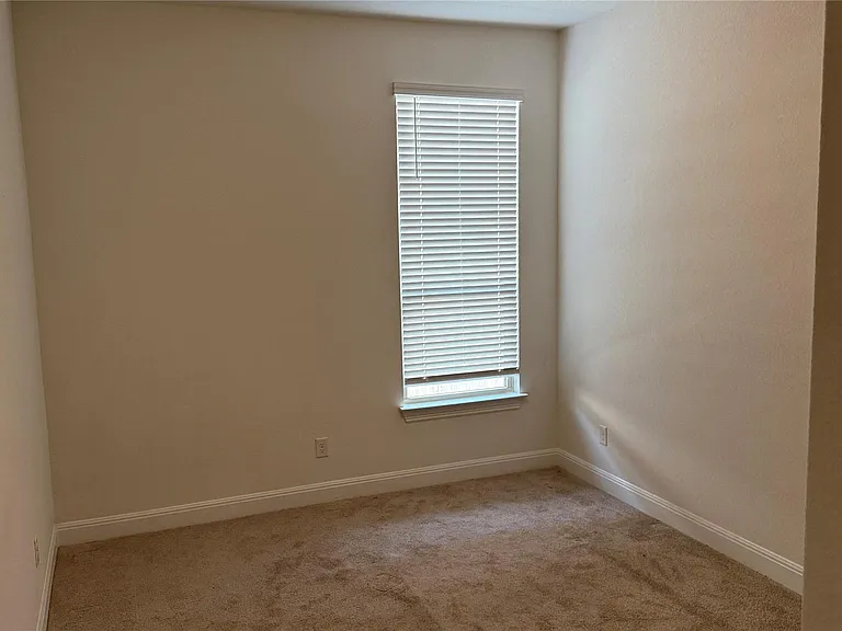 352 Olympic Park Dr — Photo 18