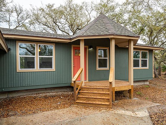 3rd image of 932 W Terrace Blvd