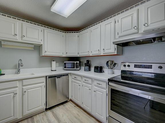 5th image of 16E Seasons At Attitash Road #E