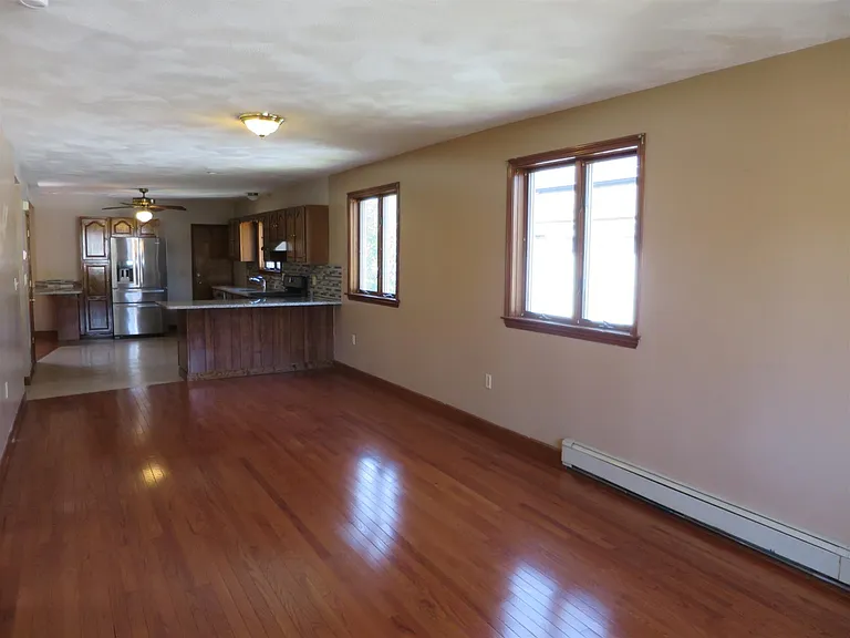1 Winchester Pl — Photo 17