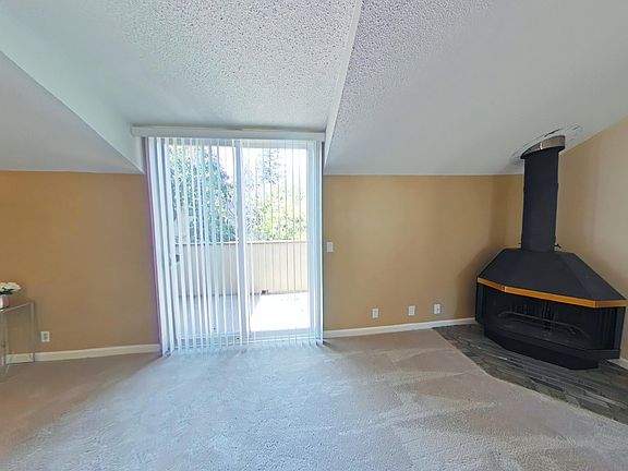 3rd image of 2016 Klamath Ave #8