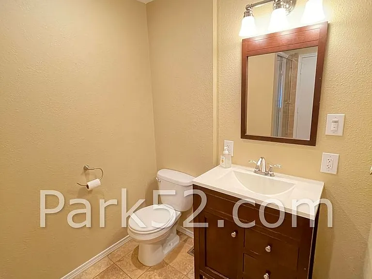 808 S Oxford St — Photo 19