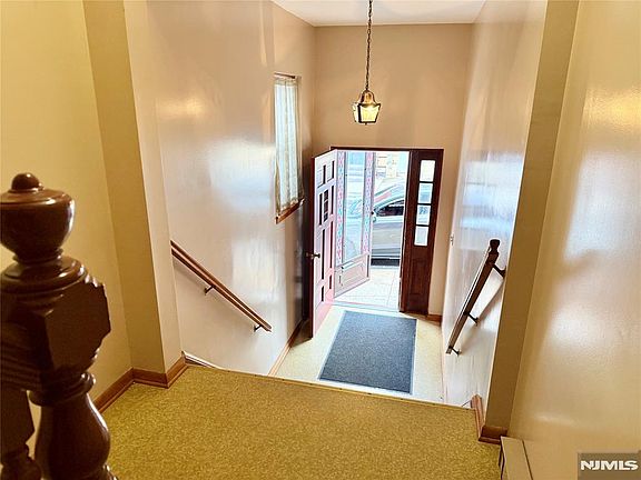 3rd image of 54 Spring St