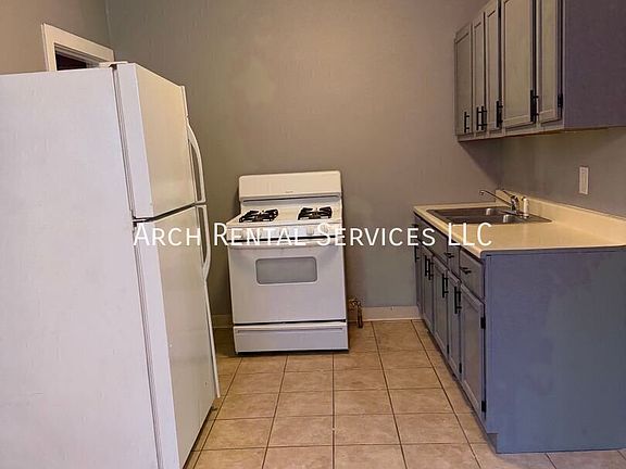 4th image of 2103 Forest Ave