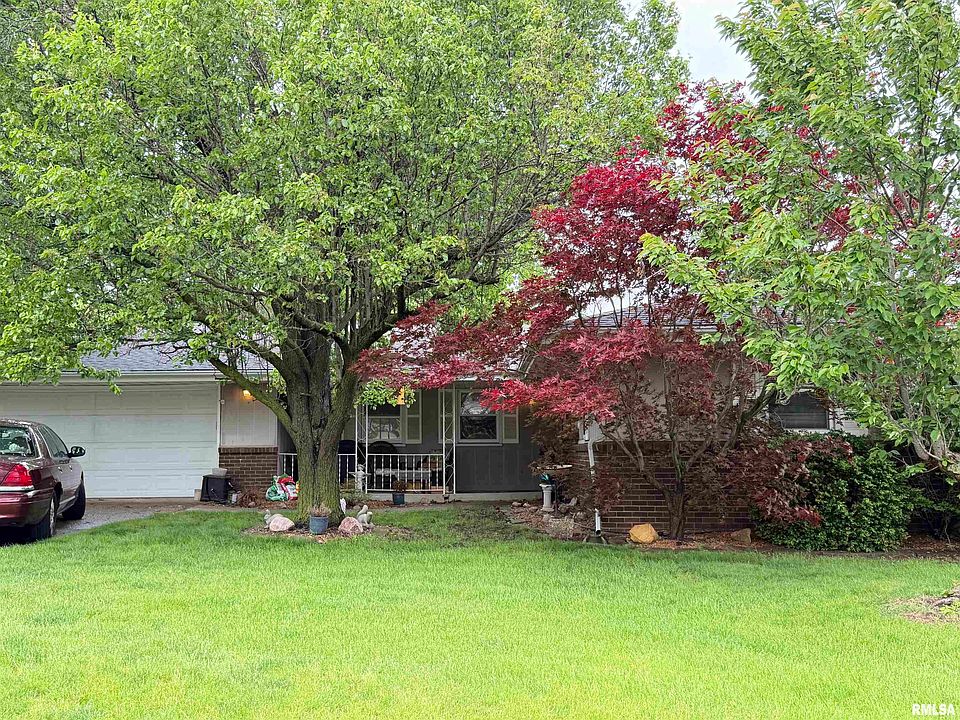 1st image of 210 Riss Dr