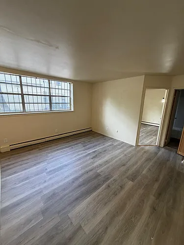 74 E Park Ave #8 Photo 1