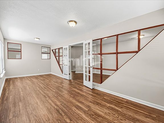 5th image of 664 Mackenzie Cir