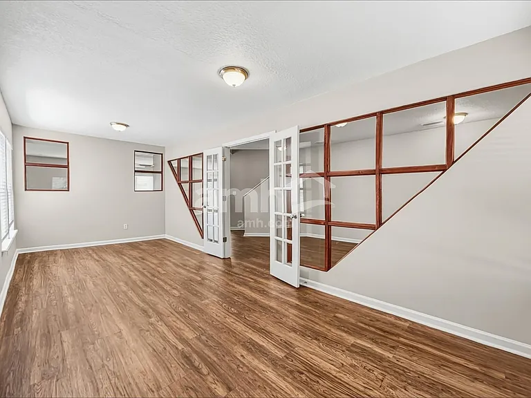 664 Mackenzie Cir — Photo 5
