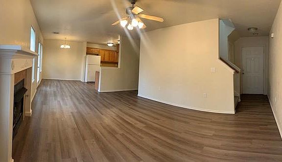 3rd image of 835 Rambling Oaks Dr