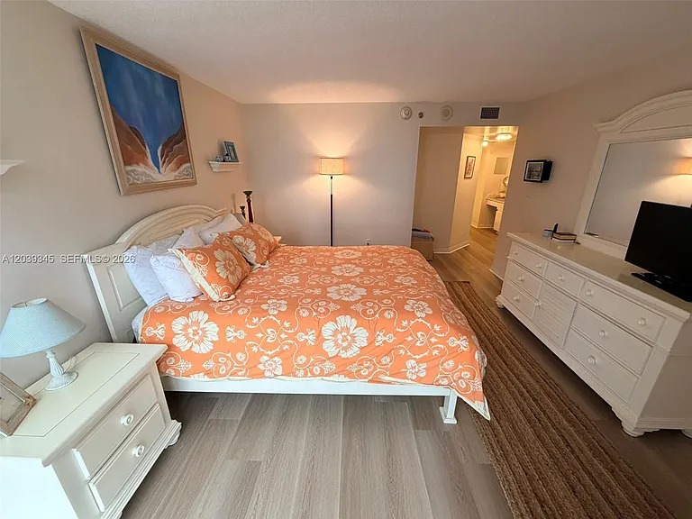 5757 Collins Ave #702 — Photo 39