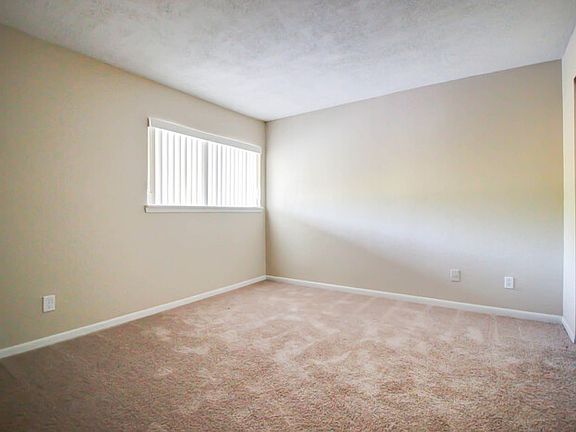 3rd image of 6346 Newtown Cir APT B5