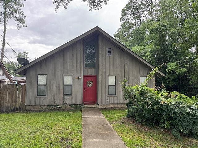 1st image of 200 Pear St