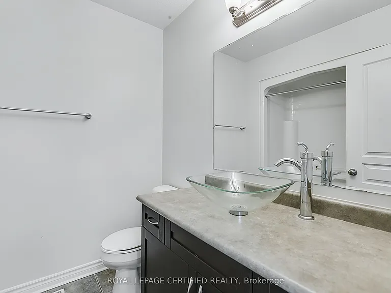 37 Wilkie Cres — Photo 18