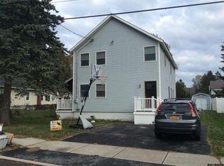 52 Newton Ave, Saratoga Springs, NY 12866