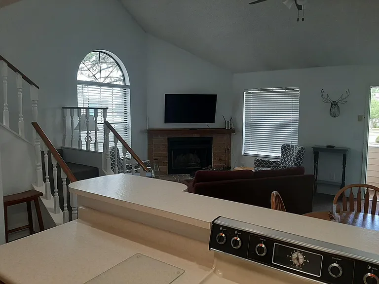 N Eagle Dr — Photo 2