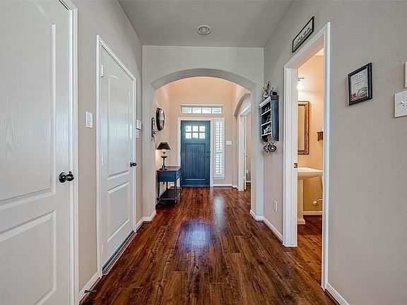 5th image of 29318 Lovegrass Ct