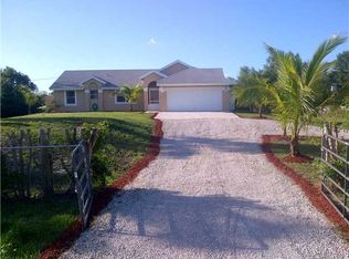 16087 E Burns Dr, Loxahatchee, FL 33470