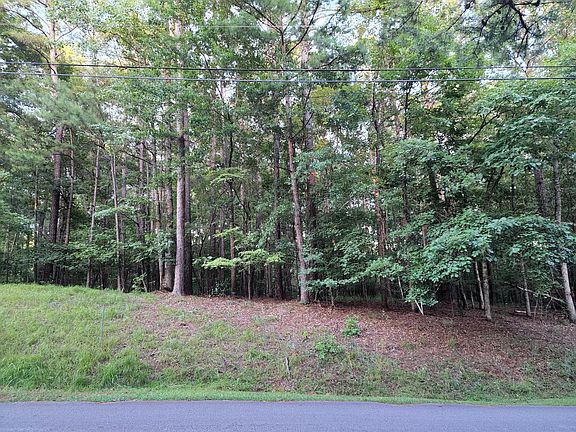 2nd image of 17 Whisperwood Dr