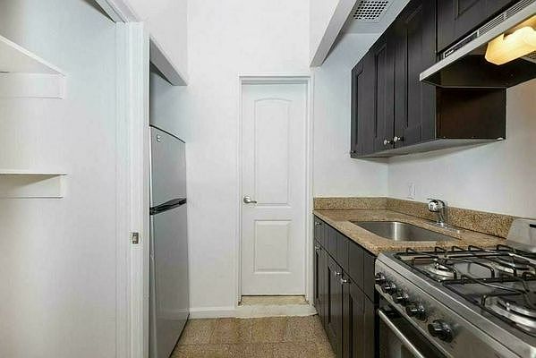 2nd image of 246 E 71st St APT 3B