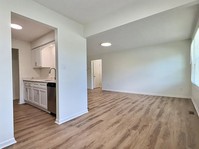 1114 Pawnee Trl #1 — Photo 5