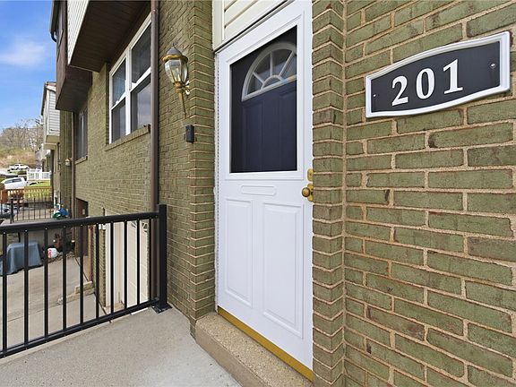 2nd image of 201 Cortland Dr E