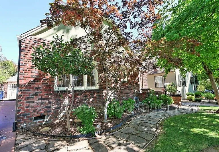 937 Sonoma Way — Photo 8