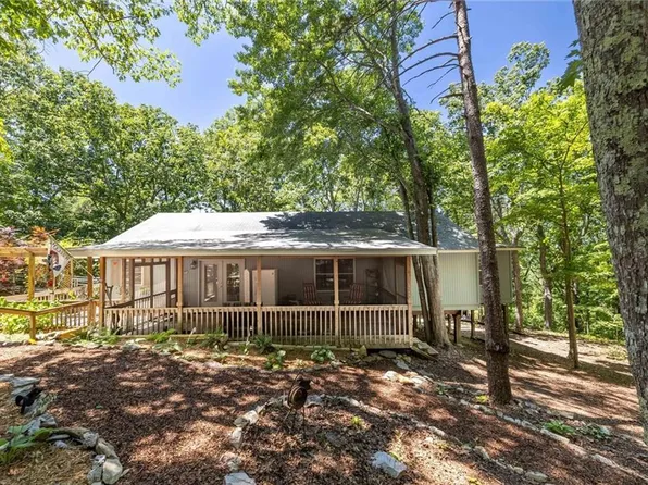 238 Red Maple Ct, Waleska, GA 30183