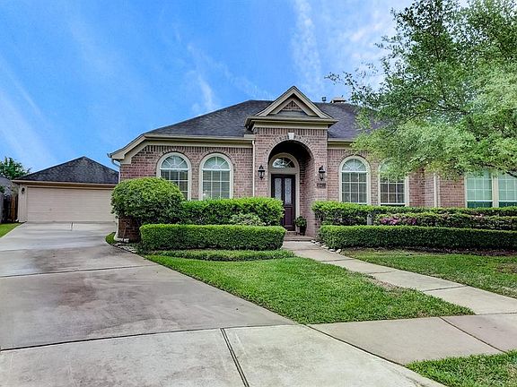 2nd image of 16411 Dawnblush Ct