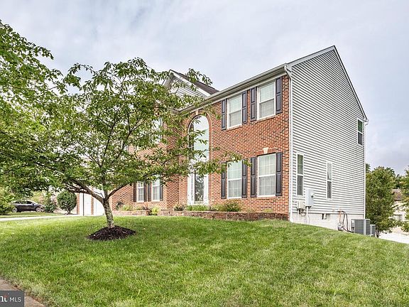 4th image of 12612 Wallace Ln