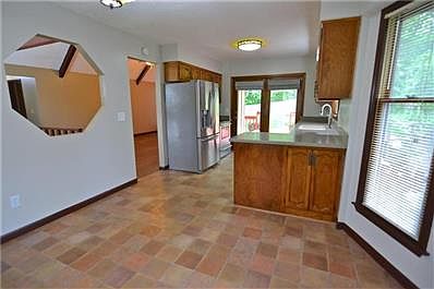 4th image of 6242 N Robinhood Ln