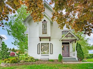 615 Lake St, Wilson, NY 14172