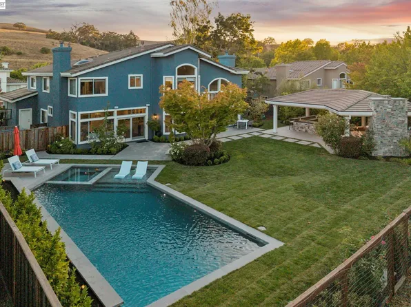 1026 McCauley Rd, Danville, CA 94526