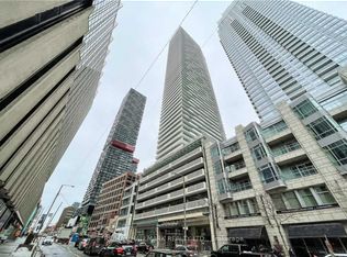 2221 Yonge St #512, Toronto, ON M4S 0B8