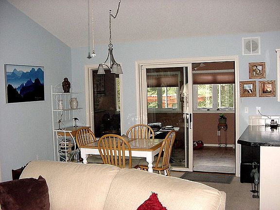 2nd image of 8 Betty Ln
