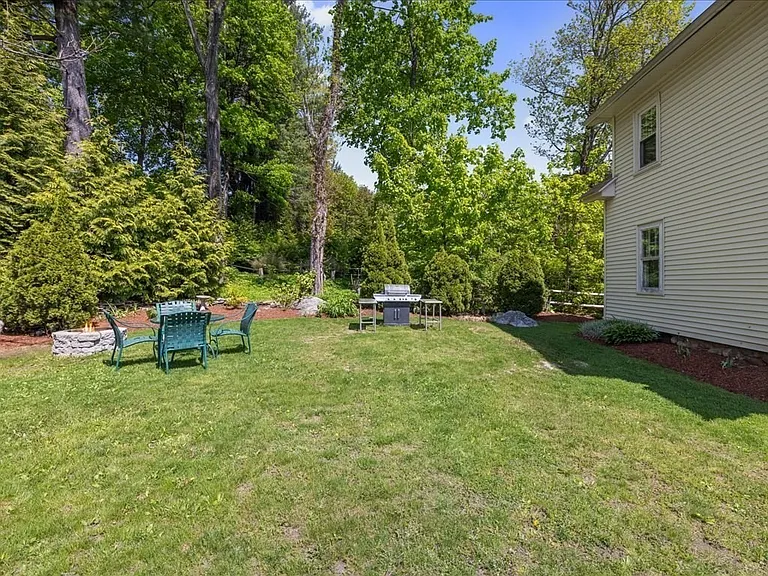 1 Wildrose Ave — Photo 38