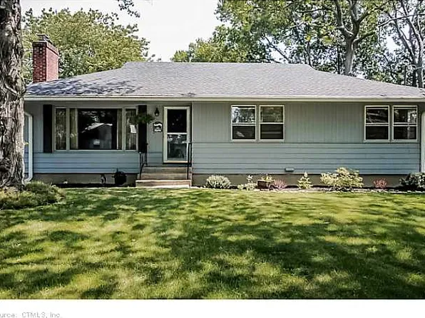 160 Nancy Dr, Bridgeport, CT 06604