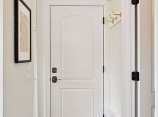 613 Wayzata Blvd E APT 3, Wayzata, MN 55391