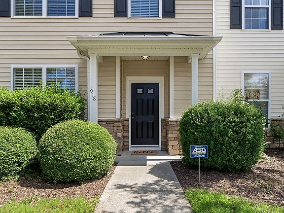 2nd image of 918 Cinnamon Dr