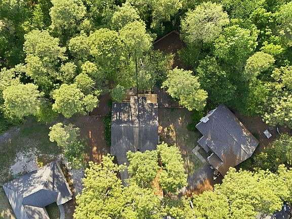5th image of 14 Juniper Ln