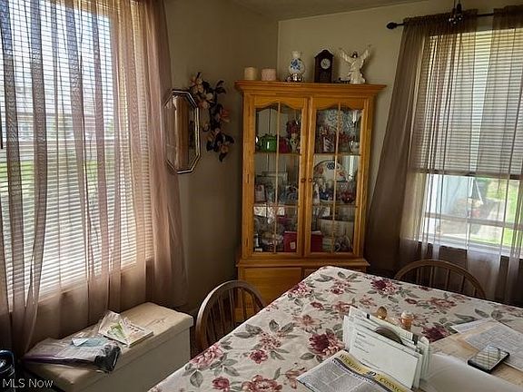 3rd image of 28929 Hazel Ave
