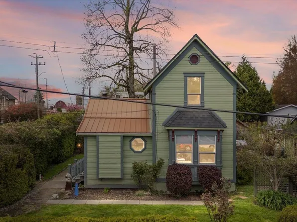 4358 Wright St, Abbotsford, BC V2S 7Y8