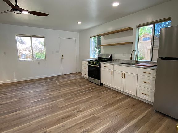 5th image of 16776 Peace Valley Ln #B