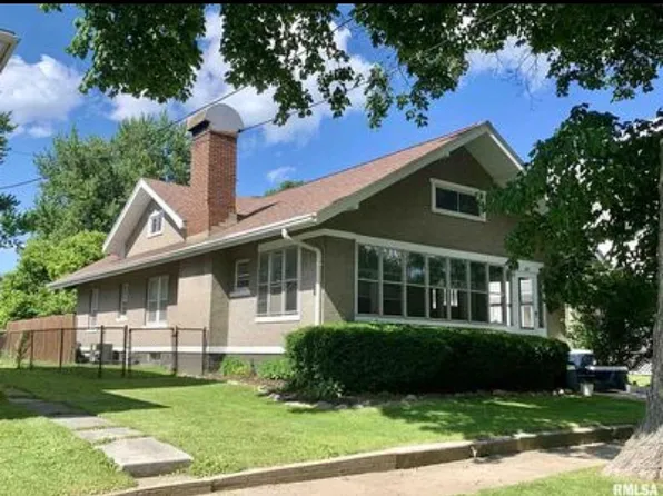 203 W Main St, Knoxville, IL 61448