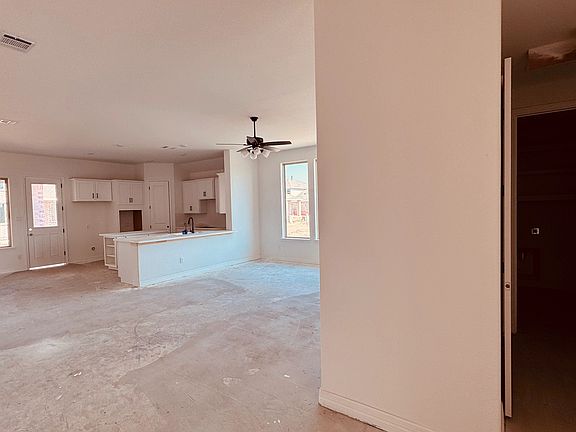 Construction progress - Family room and Kitchen